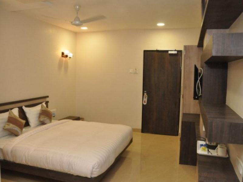 Townhouse Oak Hotel The Sudesh Rāipur Dış mekan fotoğraf