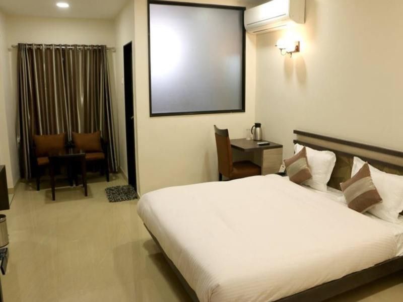 Townhouse Oak Hotel The Sudesh Rāipur Dış mekan fotoğraf