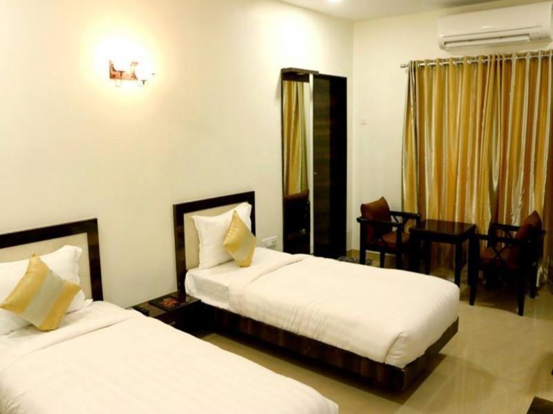 Townhouse Oak Hotel The Sudesh Rāipur Dış mekan fotoğraf